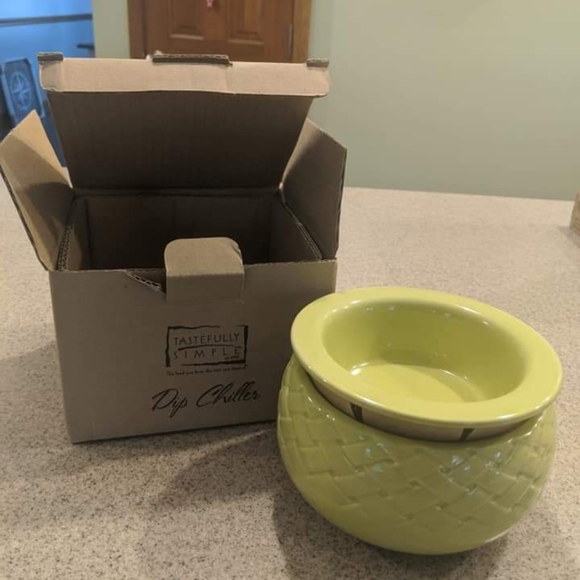 Tastefully Simple Dip Chiller - Picture 1 of 2